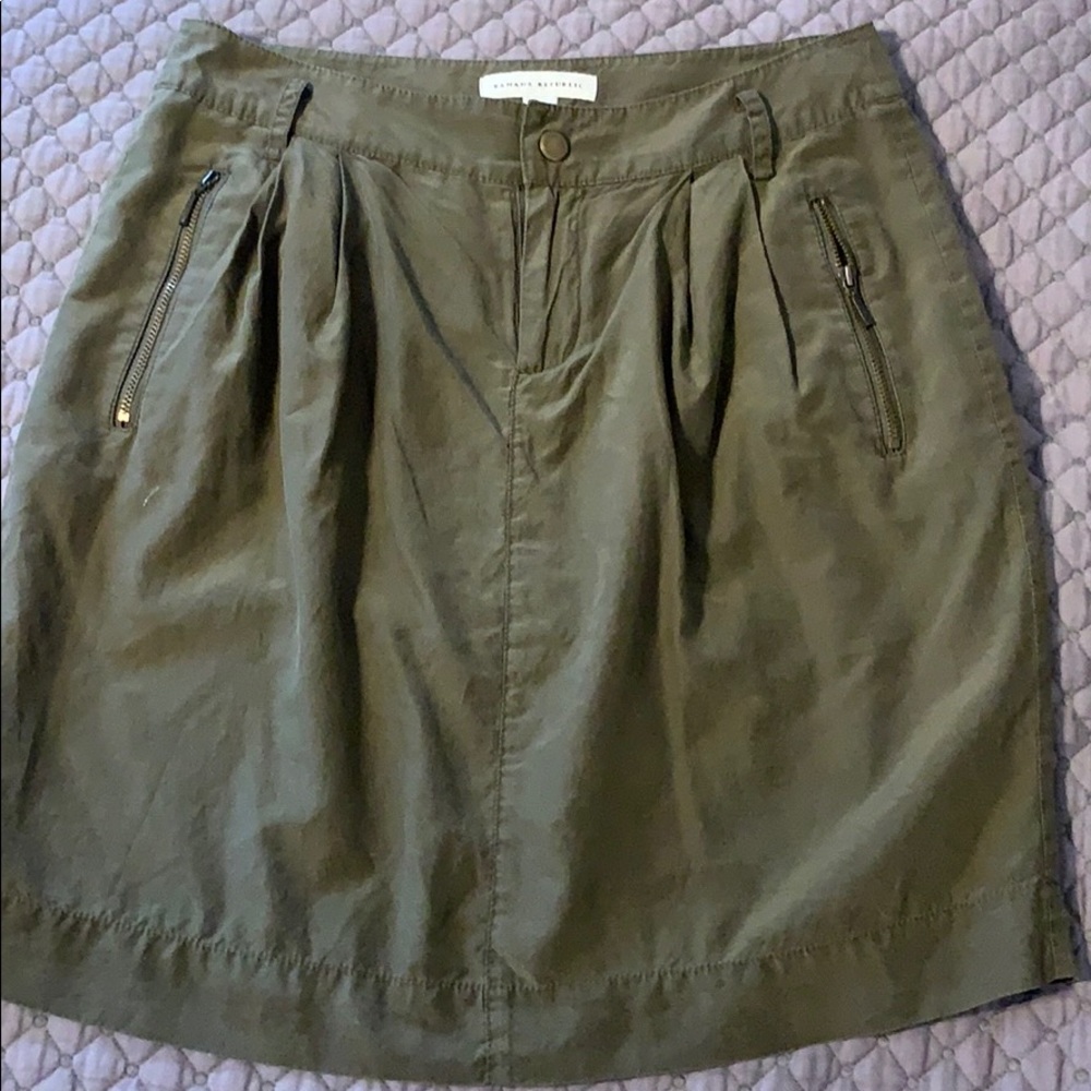 Banana Republic olive skirt
